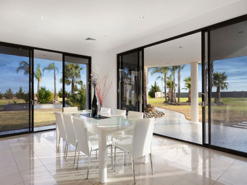 12 Laburnum Place, Hillside VIC 3037