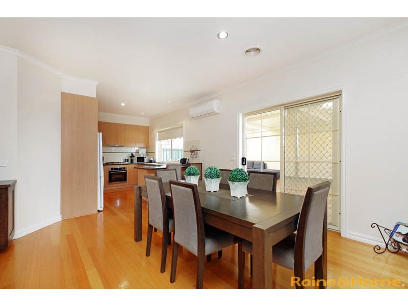 21 Ozzimo Drive, Hillside VIC 3037