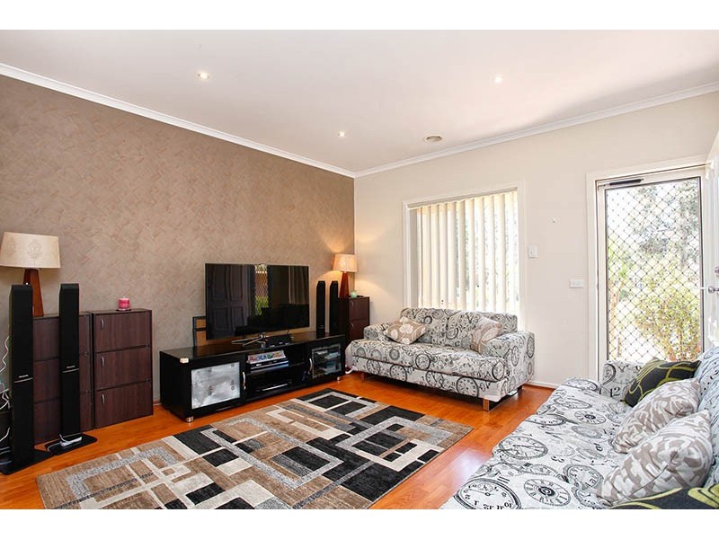 33 Durack Circuit, Taylors Hill VIC 3037