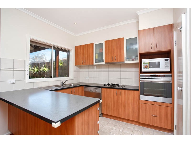 33 Durack Circuit, Taylors Hill VIC 3037