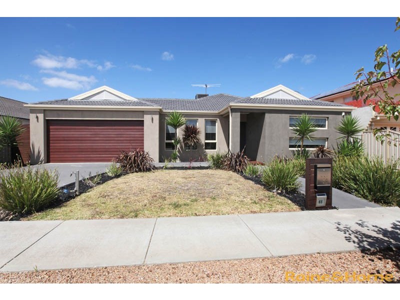 65 Jacaranda Drive, Taylors Hill VIC 3037
