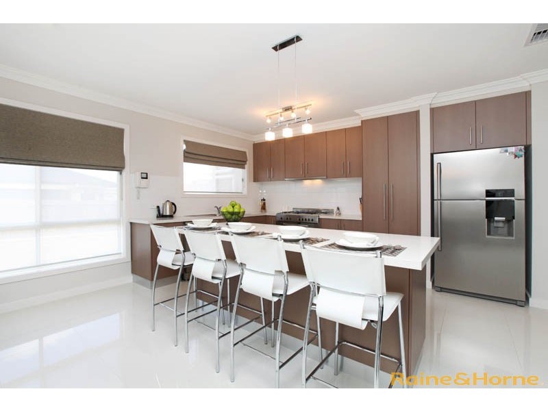 65 Jacaranda Drive, Taylors Hill VIC 3037