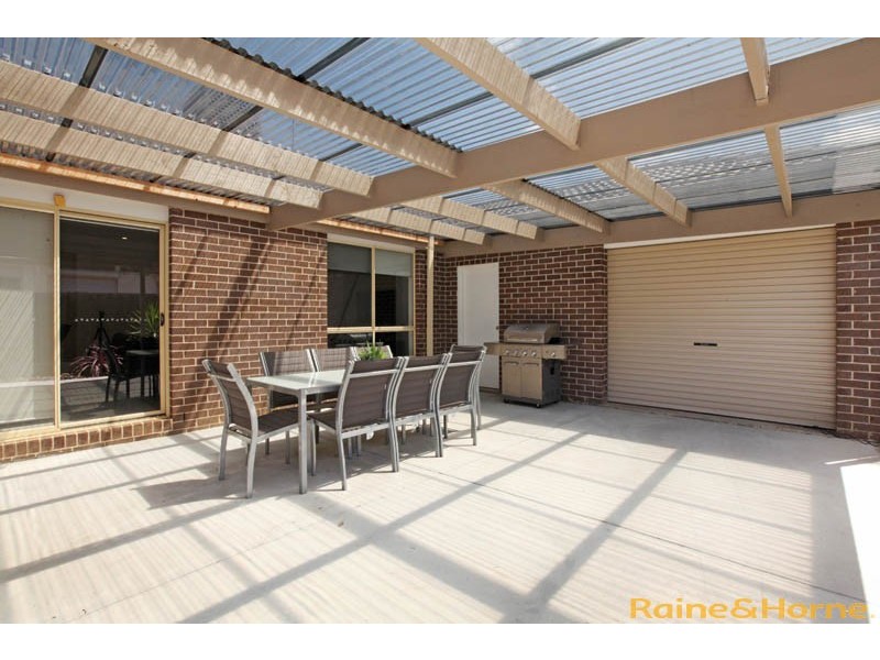 65 Jacaranda Drive, Taylors Hill VIC 3037