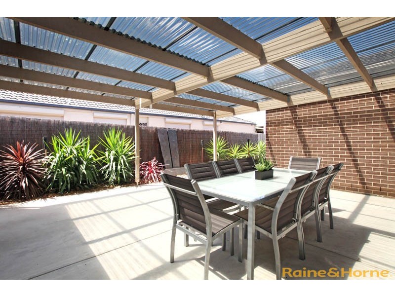 65 Jacaranda Drive, Taylors Hill VIC 3037