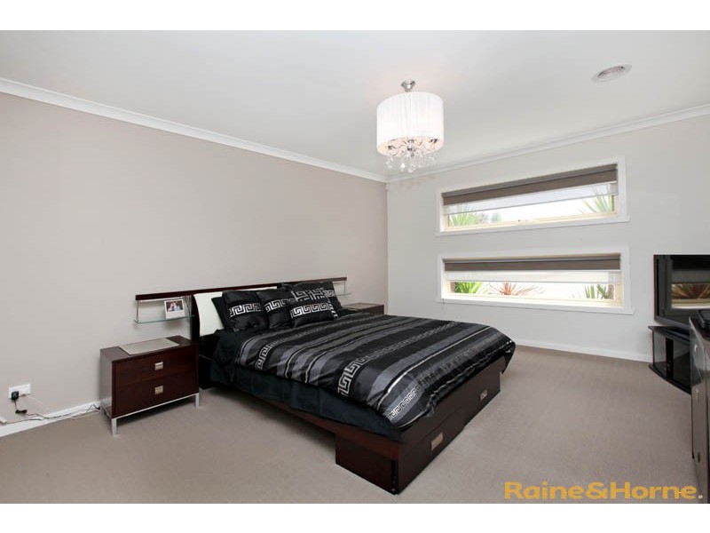 65 Jacaranda Drive, Taylors Hill VIC 3037