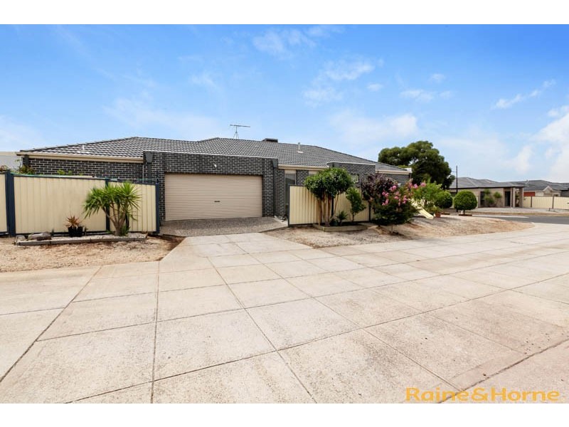 19 Manny Paul Circuit, Burnside Heights VIC 3023