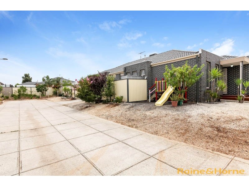 19 Manny Paul Circuit, Burnside Heights VIC 3023