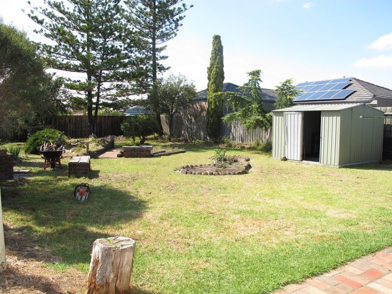 14 Frank Street, Sunshine West VIC 3020