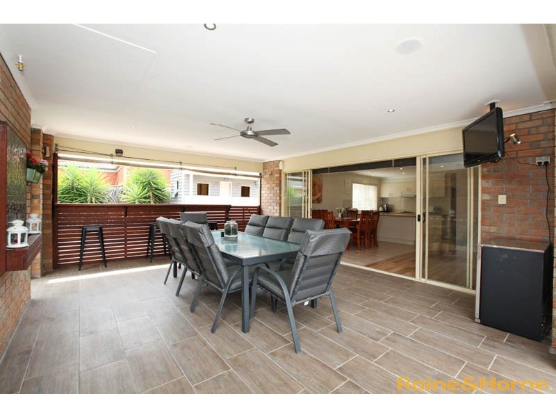 19 Ozzimo Drive, Hillside VIC 3037