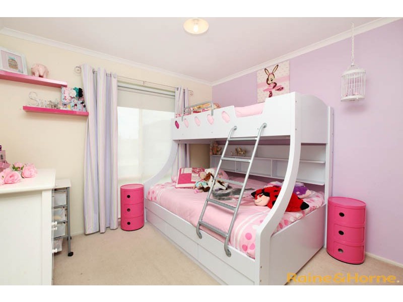 19 Ozzimo Drive, Hillside VIC 3037