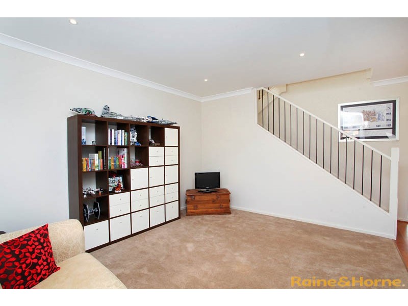40 Eloura Circuit, Taylors Hill VIC 3037