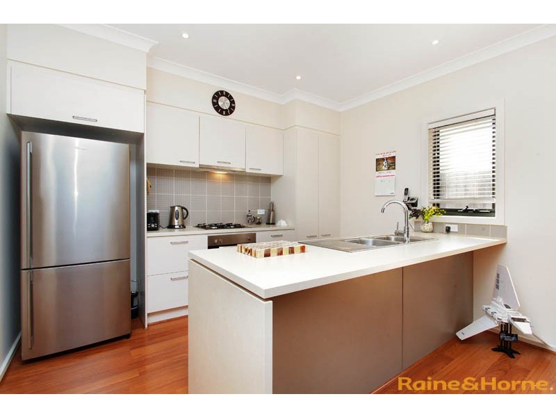 40 Eloura Circuit, Taylors Hill VIC 3037