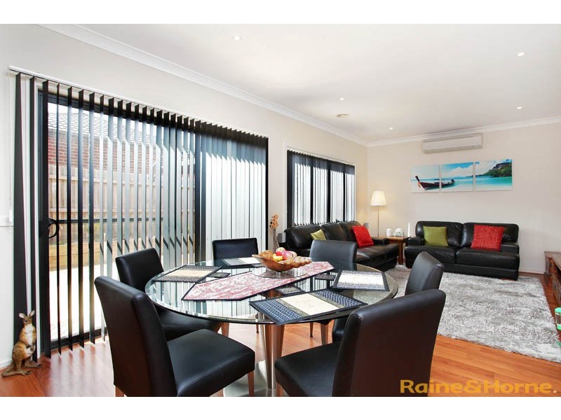 40 Eloura Circuit, Taylors Hill VIC 3037