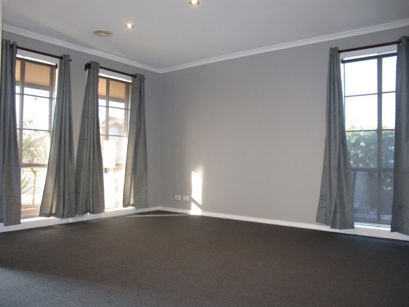 53 Capesthorne Drive, Derrimut VIC 3030