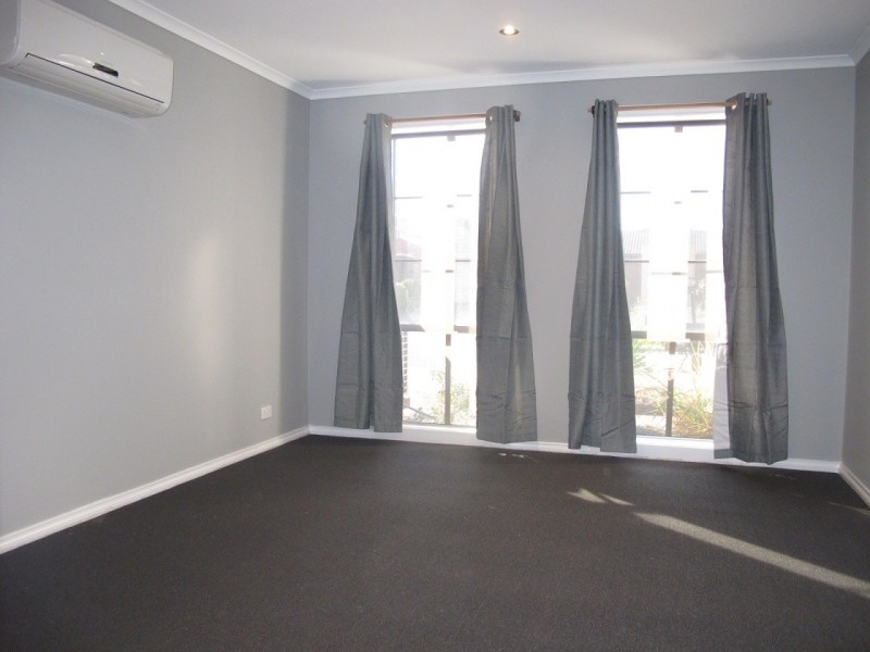 53 Capesthorne Drive, Derrimut VIC 3030