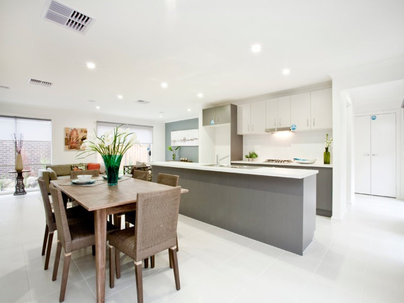 31 Peppermint Grove, Taylors Hill VIC 3037