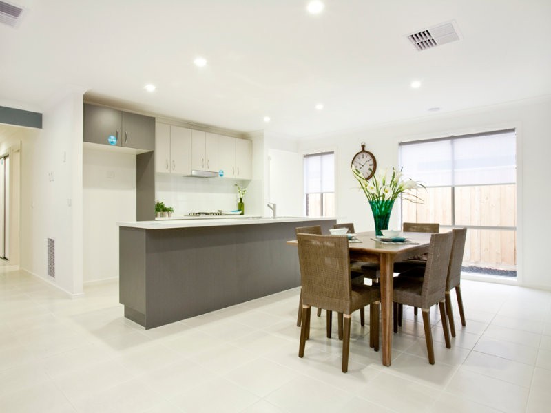 31 Peppermint Grove, Taylors Hill VIC 3037