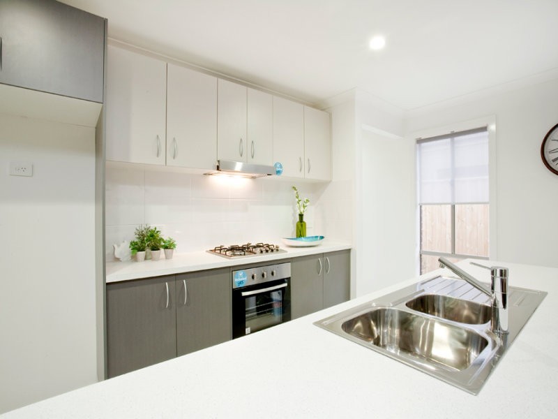 31 Peppermint Grove, Taylors Hill VIC 3037