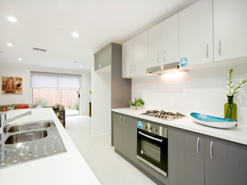31 Peppermint Grove, Taylors Hill VIC 3037