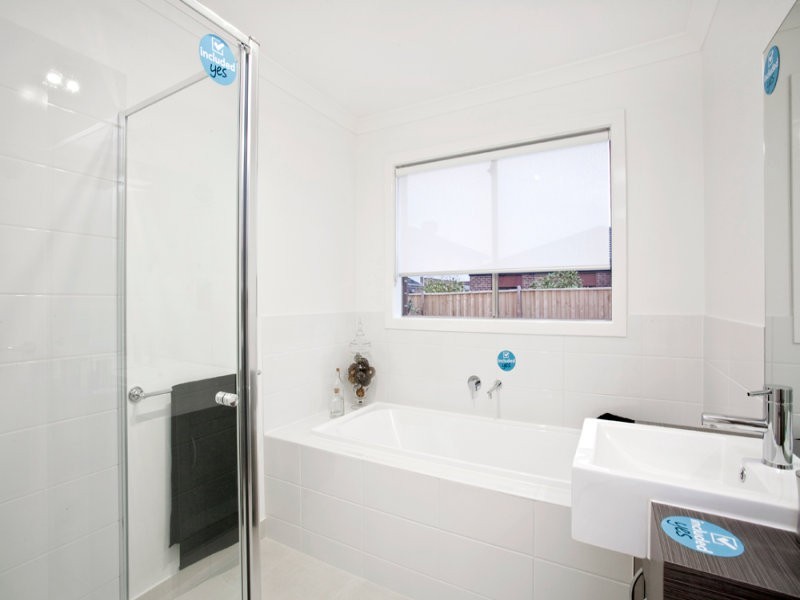 31 Peppermint Grove, Taylors Hill VIC 3037