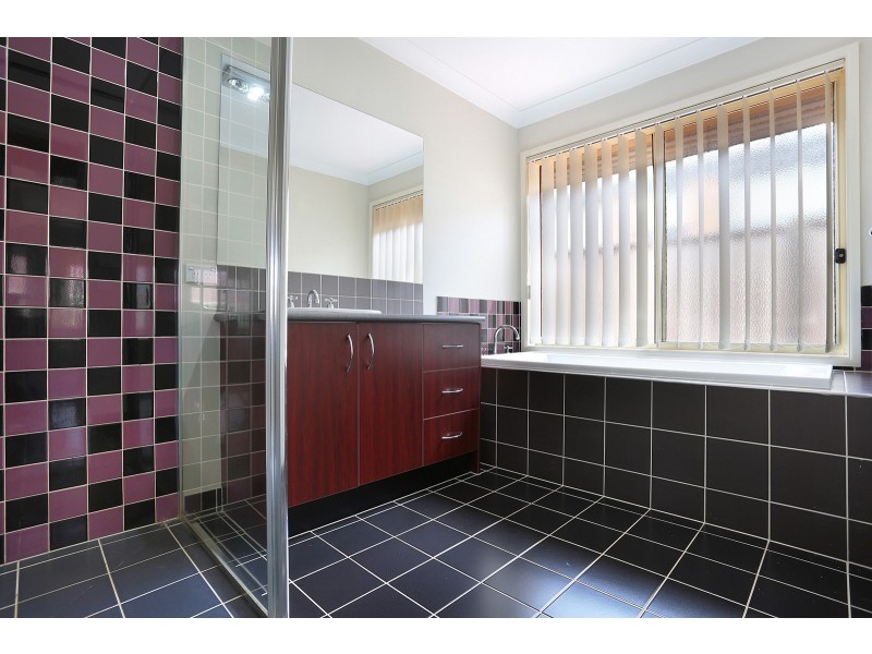 25 Wills Terrace, Burnside Heights VIC 3023