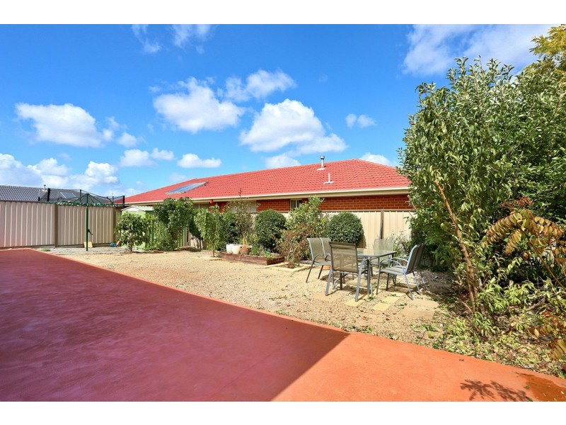 25 Wills Terrace, Burnside Heights VIC 3023