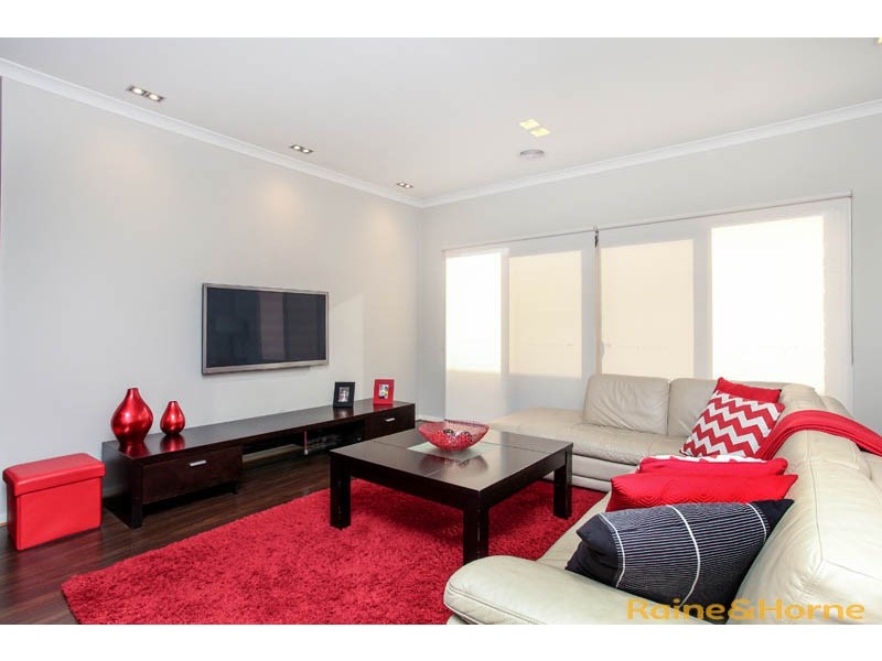 36 Clementson Drive, Caroline Springs VIC 3023