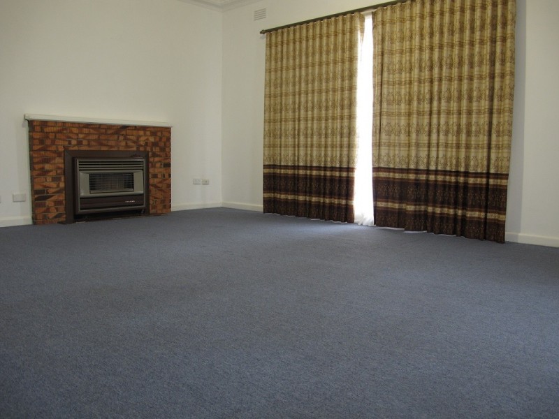 65 Avondale Avenue, St Albans VIC 3021