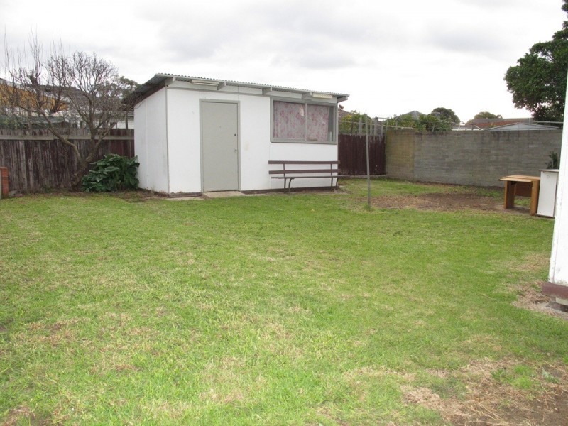 65 Avondale Avenue, St Albans VIC 3021