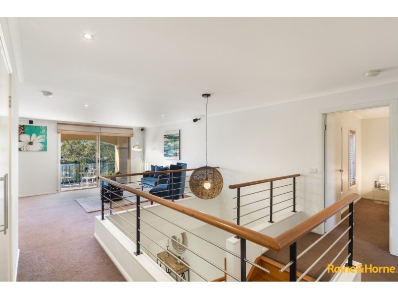13 Lauriston Quay, Caroline Springs VIC 3023