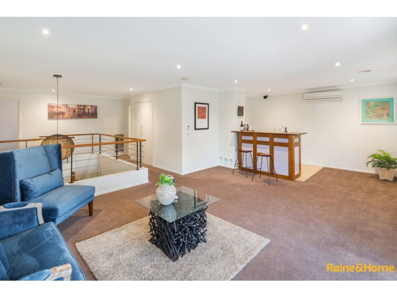 13 Lauriston Quay, Caroline Springs VIC 3023
