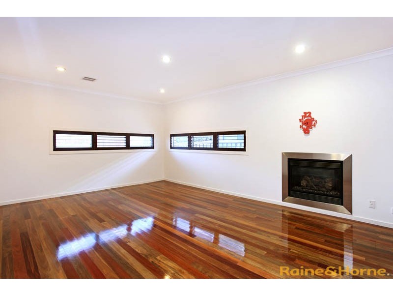 2 Druitt Place, Taylors Hill VIC 3037