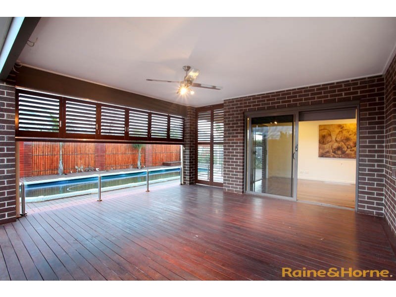 2 Druitt Place, Taylors Hill VIC 3037