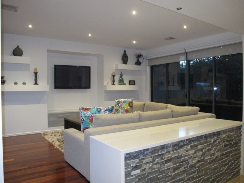 14 Coliban Gardens, Caroline Springs VIC 3023