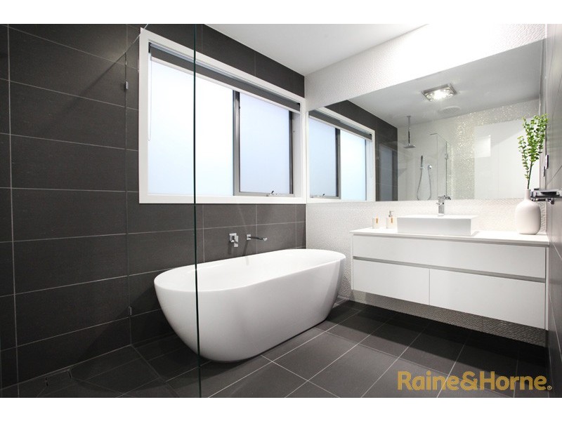 12 The Esplanade, Taylors Hill VIC 3037