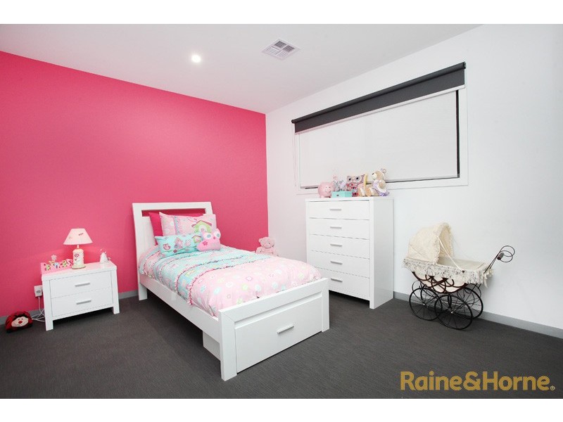 12 The Esplanade, Taylors Hill VIC 3037