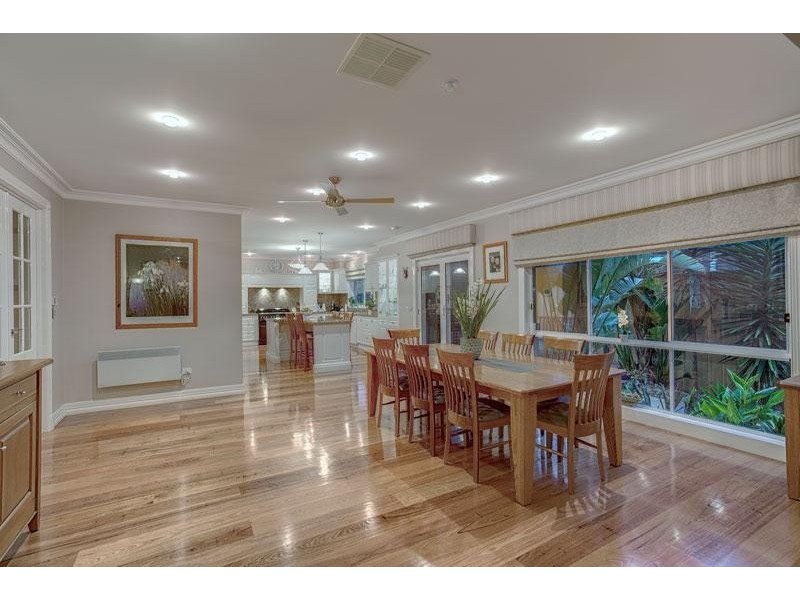 43 The Regency, Hillside VIC 3037