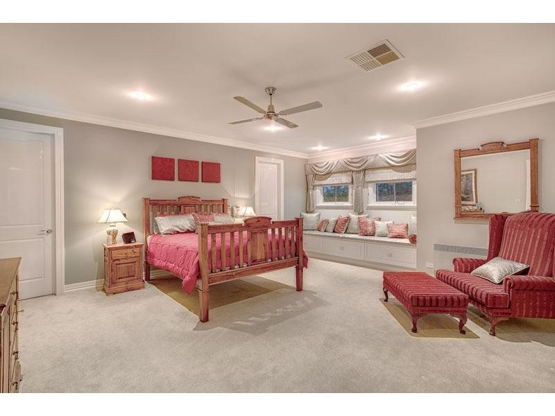 43 The Regency, Hillside VIC 3037