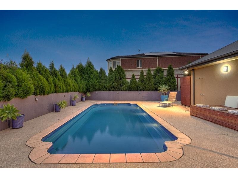 43 The Regency, Hillside VIC 3037