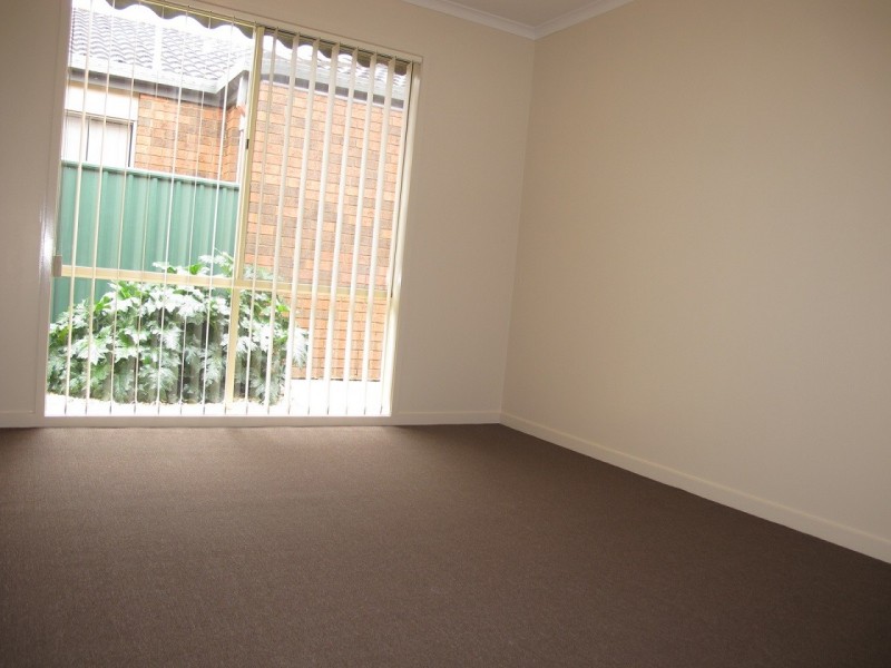 4 Woodbridge Place, Burnside VIC 3023