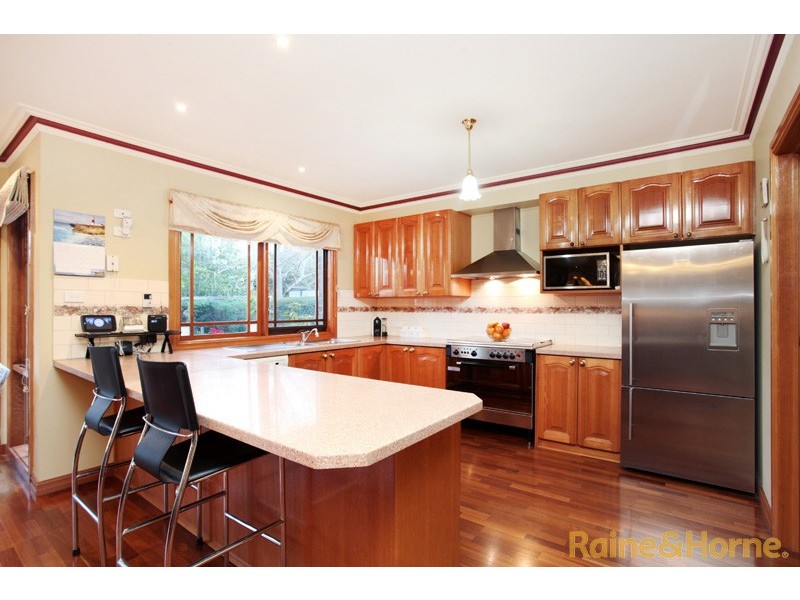 12 King Circuit, Caroline Springs VIC 3023