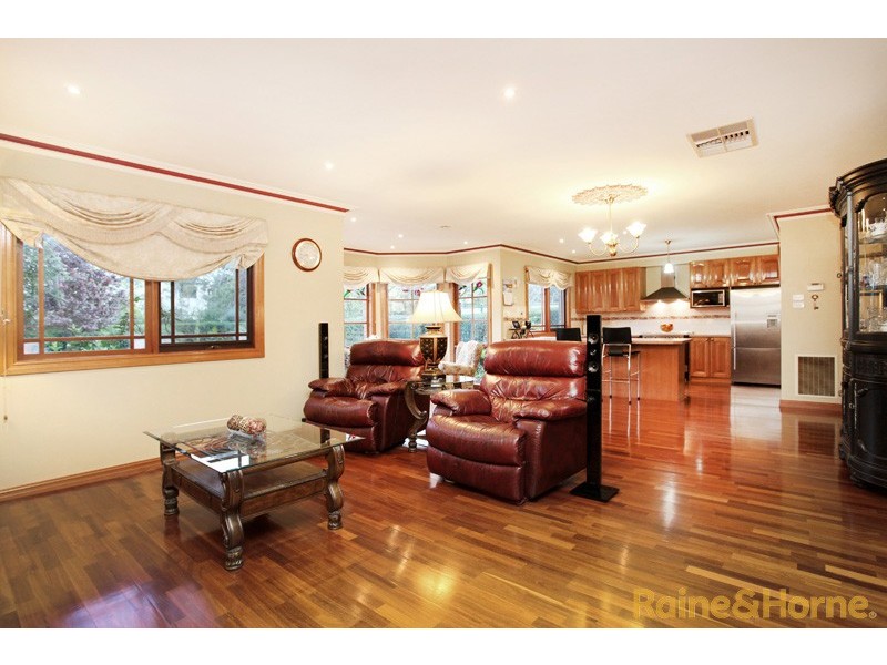 12 King Circuit, Caroline Springs VIC 3023