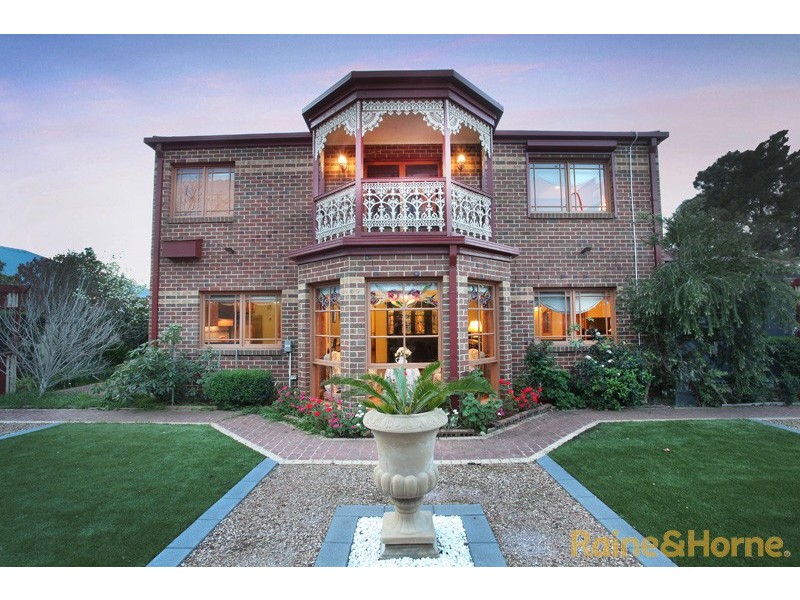 12 King Circuit, Caroline Springs VIC 3023