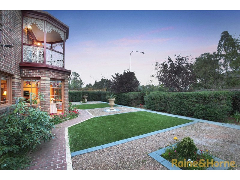 12 King Circuit, Caroline Springs VIC 3023