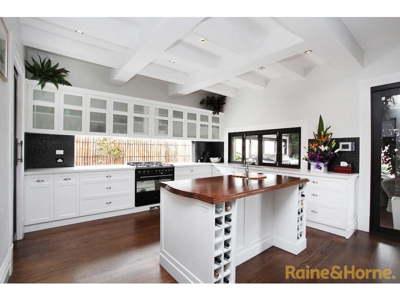 15 The Grange, Caroline Springs VIC 3023