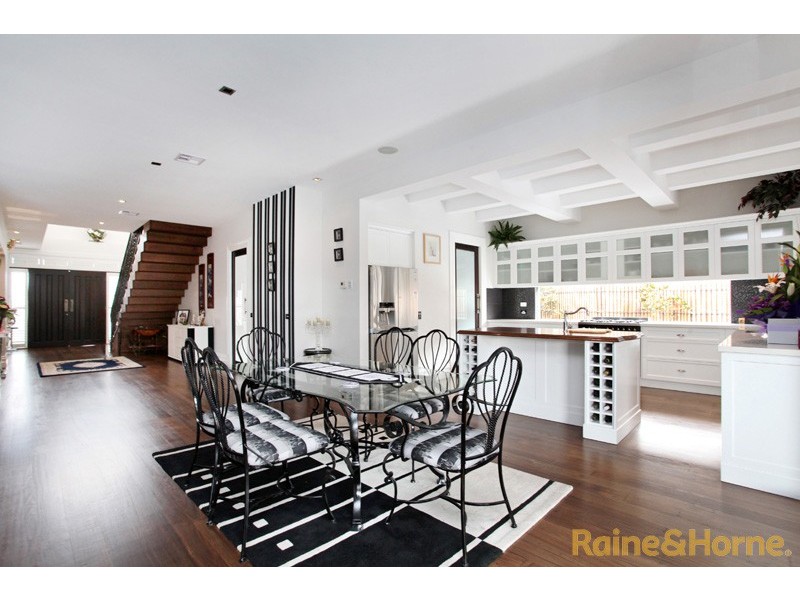 15 The Grange, Caroline Springs VIC 3023