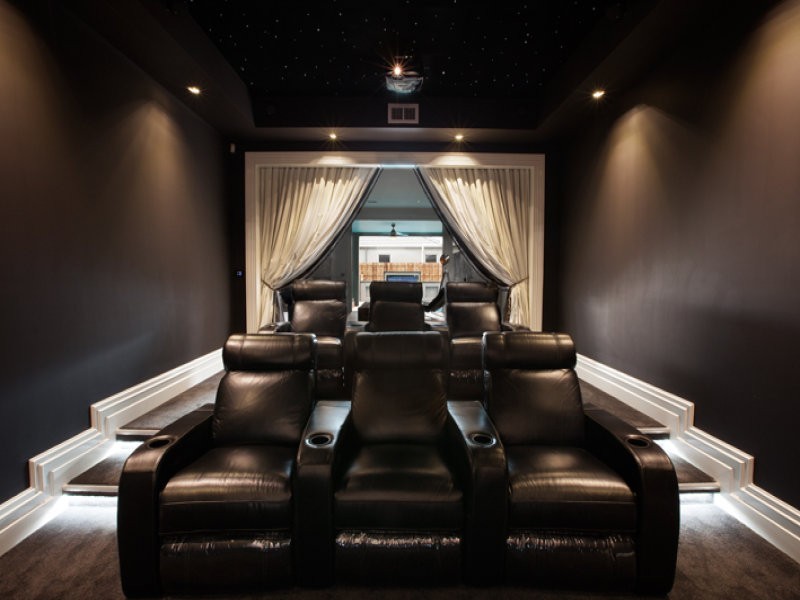 15 The Grange, Caroline Springs VIC 3023