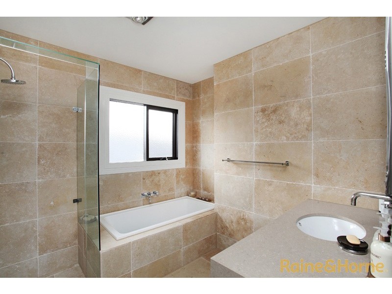 15 The Grange, Caroline Springs VIC 3023