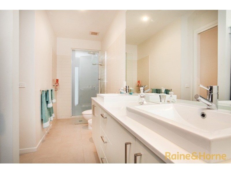 8 The Esplanade, Caroline Springs VIC 3023