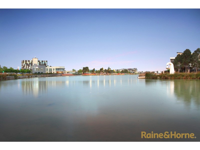 8 The Esplanade, Caroline Springs VIC 3023